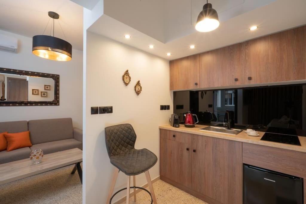 Dema Luxury Suites - Perikleous E6 Athènes Extérieur photo