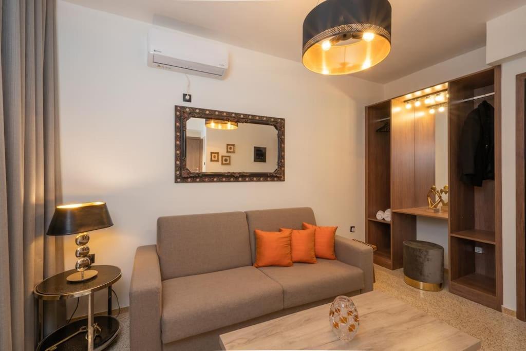Dema Luxury Suites - Perikleous E6 Athènes Extérieur photo