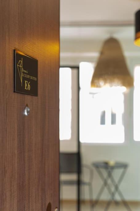 Dema Luxury Suites - Perikleous E6 Athènes Extérieur photo